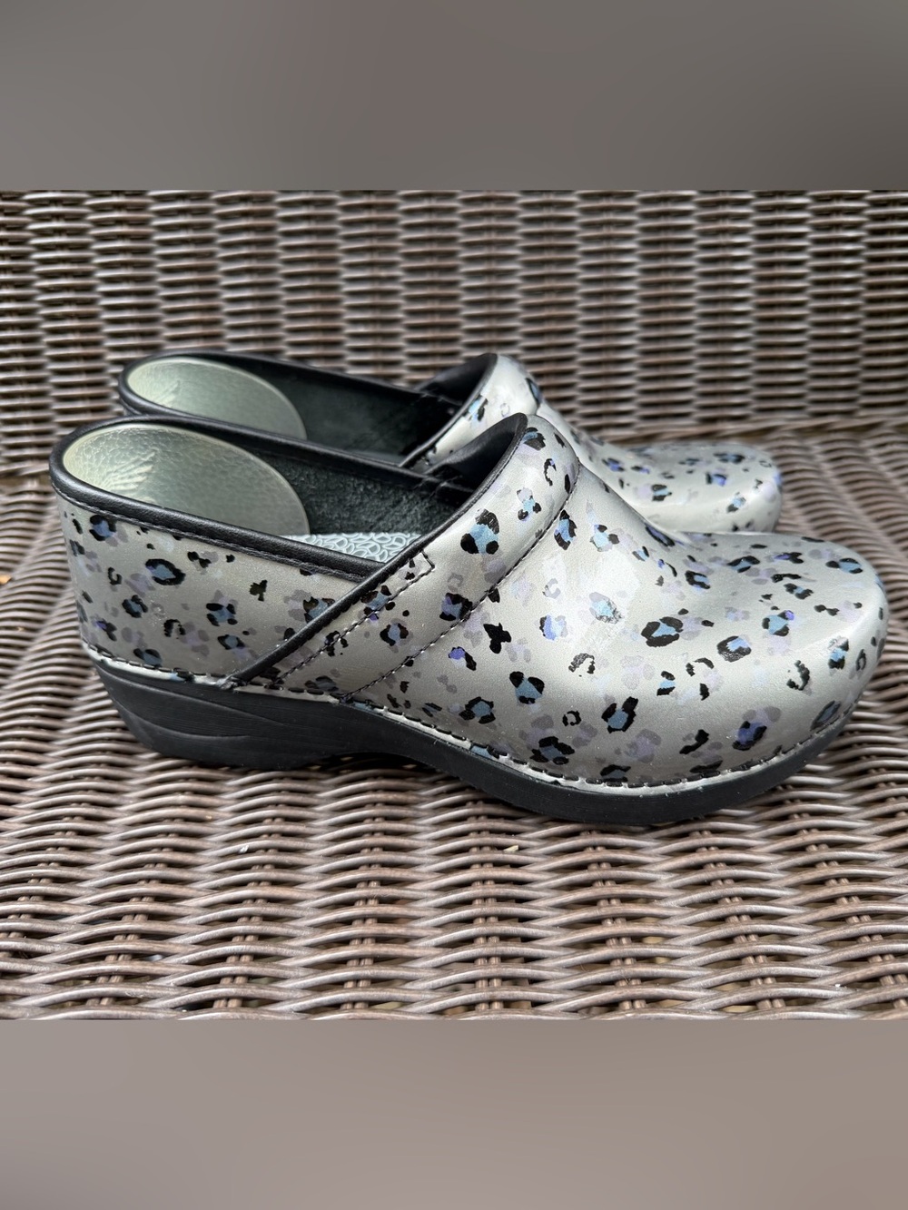 Dansko Professional Clog Women Sz 39 Gray Leopard Leather XP 2.0 Nurse Podiatric
